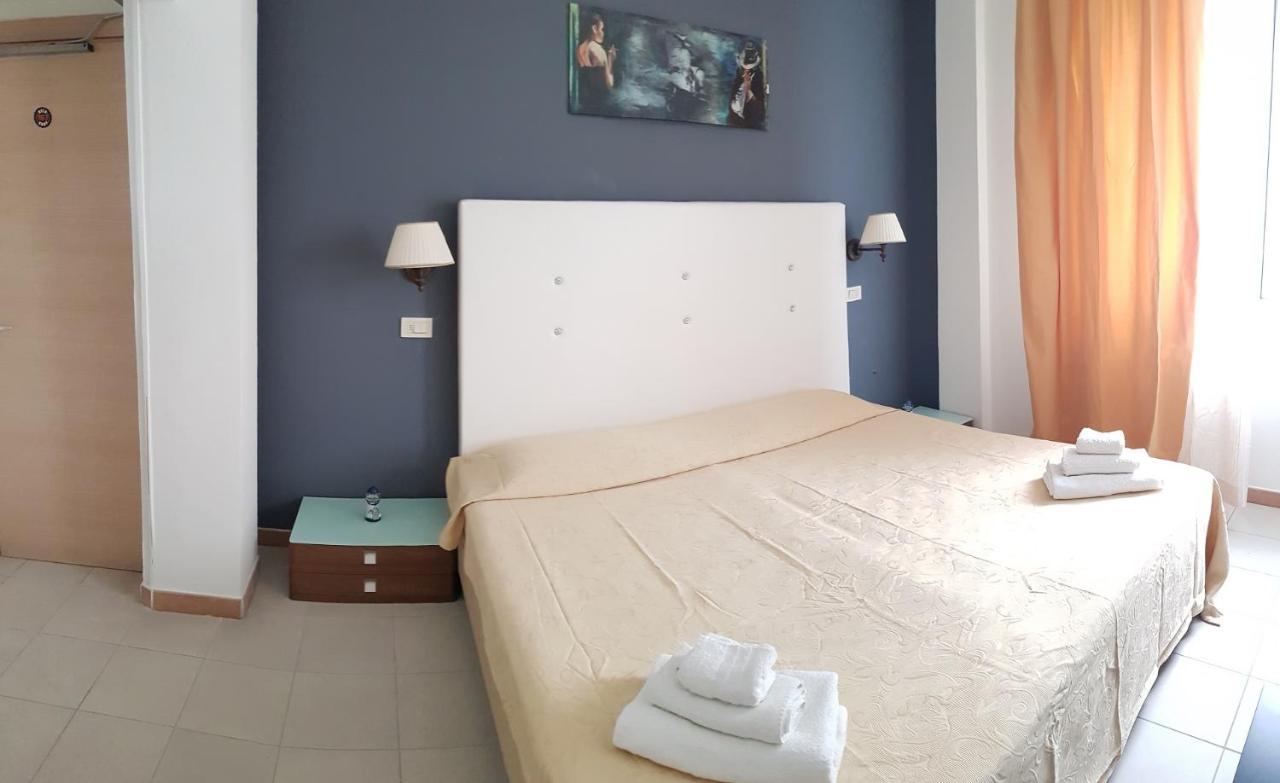 Hotel New Happy Rimini Exterior photo